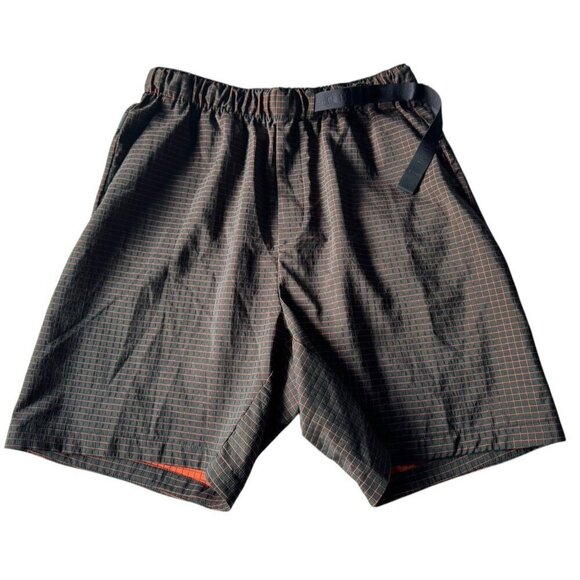 Nike Men's Sz L Sportswear Tech Pack Grid Woven Shorts Black Orange AR1584-060 - Picture 2 of 11